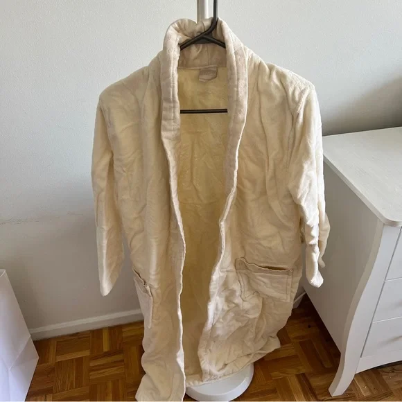 BATH ROBE - Picture 1 of 3